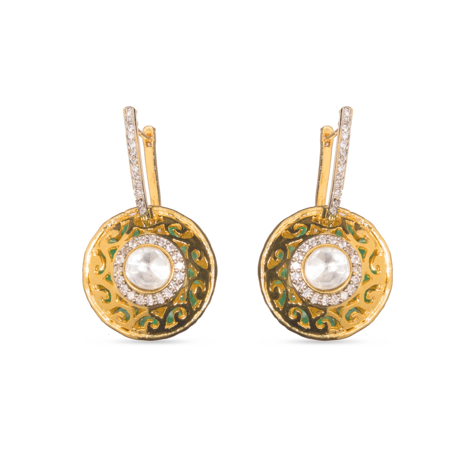 The picture shows 2 in 1 Narmada Earrings with golden cut design on the other side