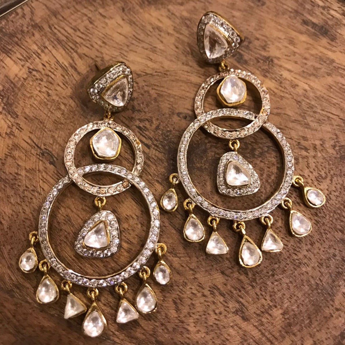 The picture shows Erina Earrings of Vasundhara 